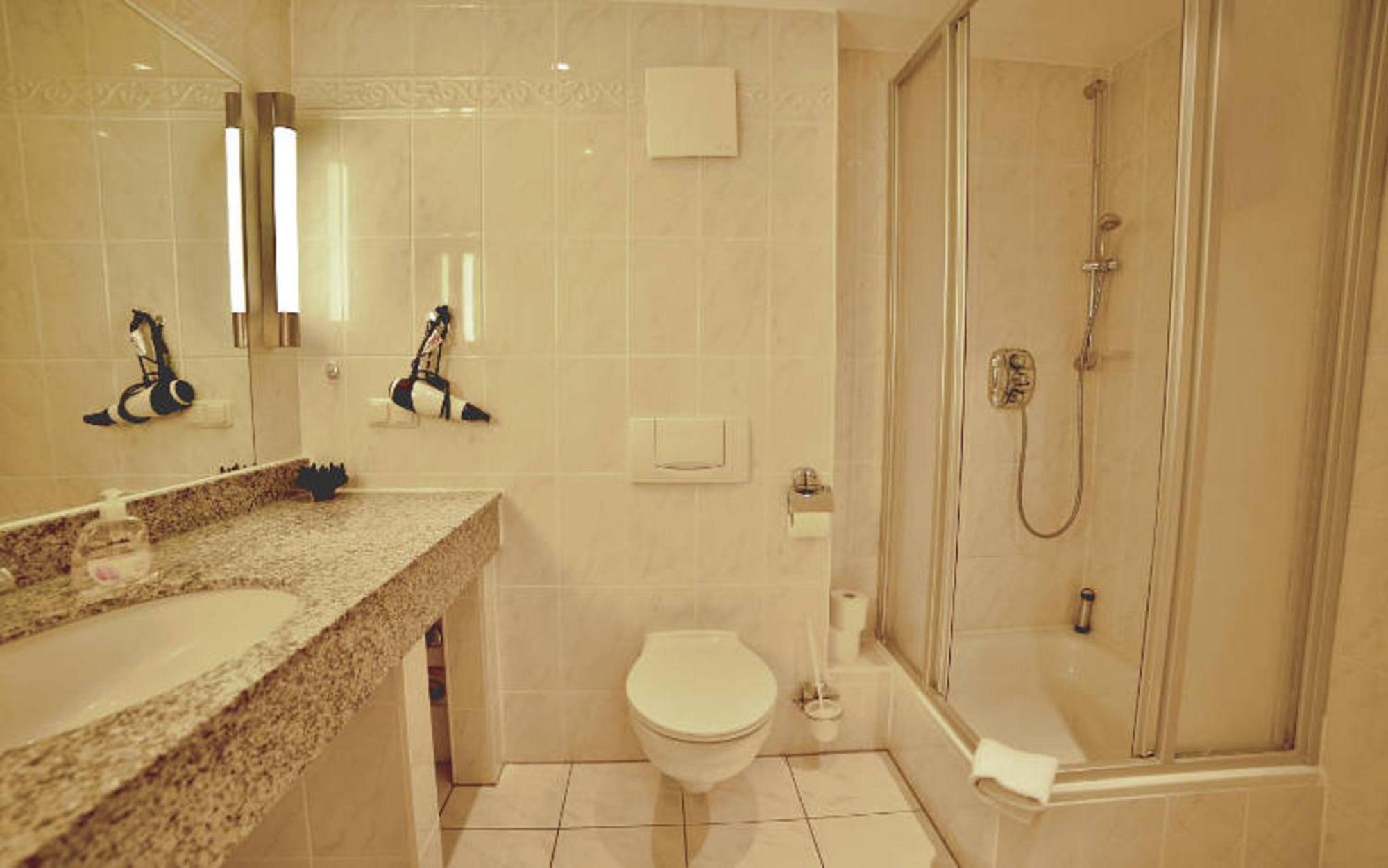 Ferienwohnung Binzer Strandgut Im Haus Jahreszeiten Binz Extérieur photo